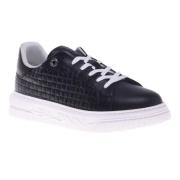 Sneaker in black with woven print