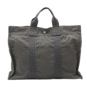 Pre-owned Canvas totes