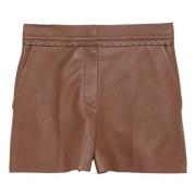 Korte shorts til en moderne stil