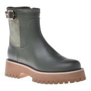 Combat boots in olive leather and suede