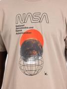 ALPHA INDUSTRIES Bluser & t-shirts 'NASA Orbit'  sand / blandingsfarvet