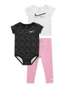 Nike Sportswear Sæt 'SWOOSH'  grå / lyserød / sort / hvid