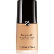 Giorgio Armani Luminous Silk Foundation 5.2 Light To Medium, Peac