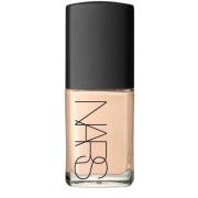 NARS Sheer Glow Foundation Mont Blanc