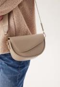 Valentino Piper Flap Bag Beige Onesize