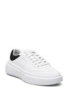 Womens Cordova Classic Low-top Sneakers White Skechers