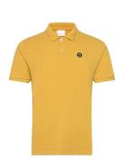 Toke Basic Badge Polo - Gots/Vegan Tops Polos Short-sleeved Yellow Knowledge Cotton Apparel