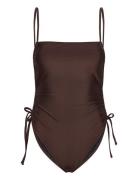 Bondi Swimsuit Badedragt Badetøj Brown SUI AVA