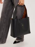 ATP ATELIER - Håndtasker - Black - Sensano Nappa Tote Bag - Tasker - Handbags