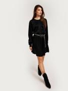 Michael Kors - Langærmede kjoler - Black - Mod Empire Chain Mini Drs - Kjoler - Long sleeved dresses