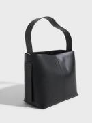 BECKSÖNDERGAARD - Skuldertasker - Black - Nappa Fraya Small Bag - Tasker - Shoulder Bags