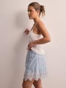 Only - Mininederdele - Bright White Stripes Bel Air Blue - Onlbondi Skirt Wvn - Nederdele