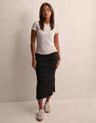 Vero Moda - Sort - Vmlynzi Mw 7/8 Knit Skirt Vma