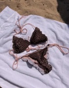 Nelly - Mønstret - Frilled Contrast Bikini Top