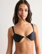 Nelly - Sort - Luxurious Curved Bikini Top
