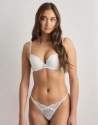 Nelly - Hvid - Desired Forms Push Up Bra