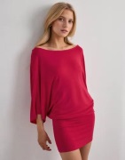 Nelly - Rød - Perfect Poncho Dress