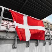 Danmark Stadion Flag - Rød/Hvid
